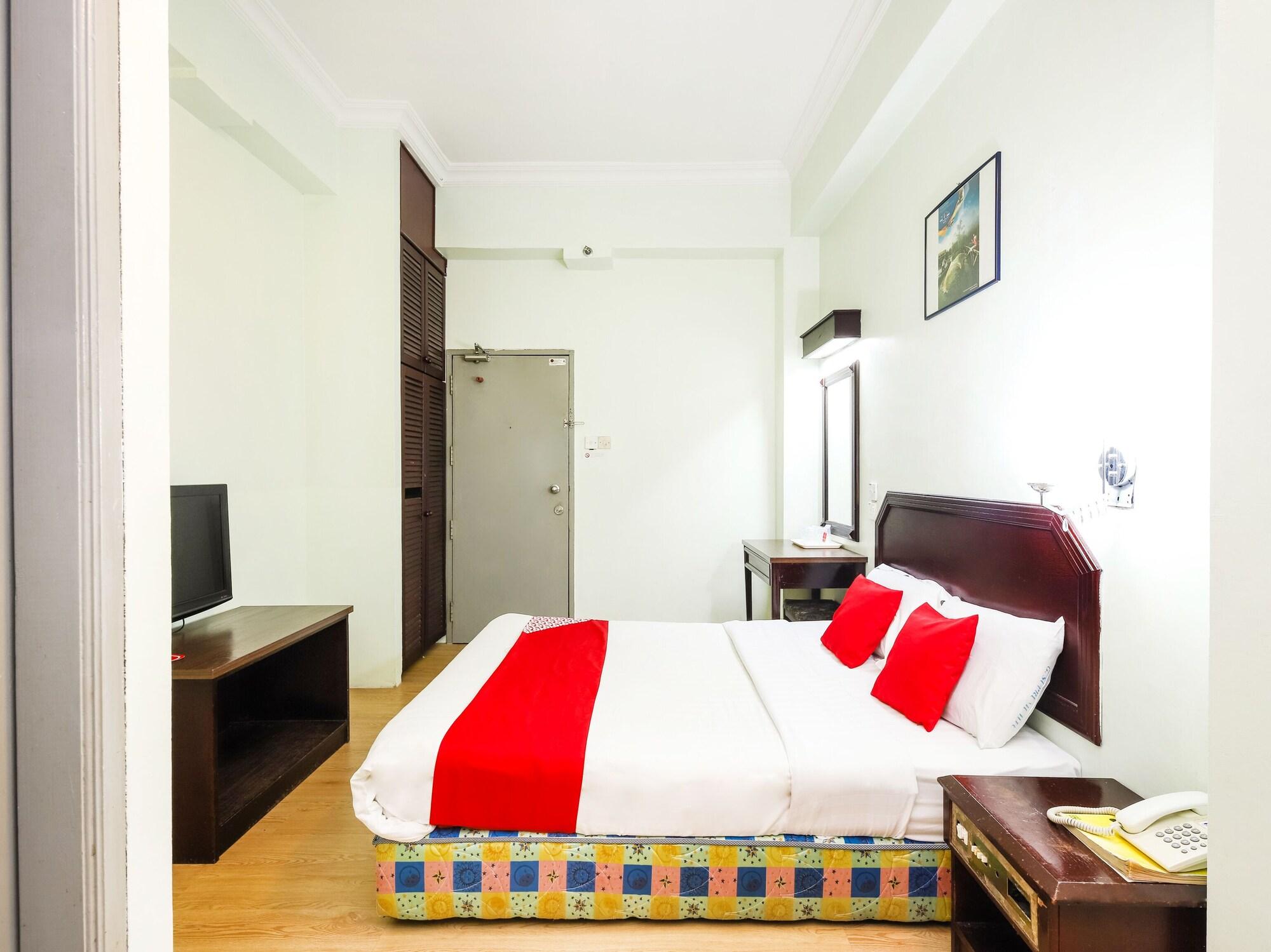 Grand Supreme Hotel Kuching Exterior photo